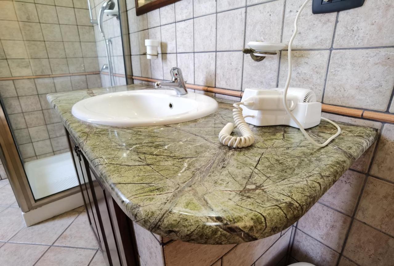 Le Grotte Bed & Breakfast Riposto Exterior photo